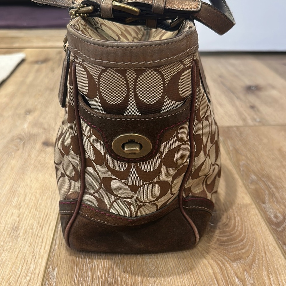 Coach Brown Classic Tote Bag - Picture 2 of 10